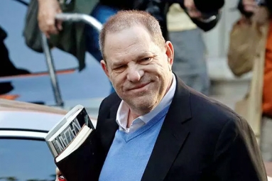 Harvey Weinstein Spotted At Arizona Restaurant