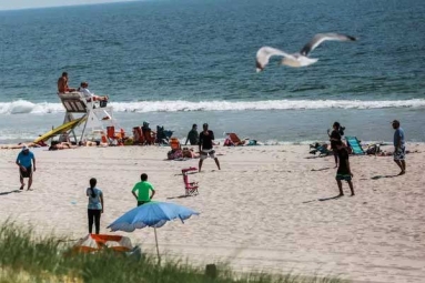 75 Percent of New Jerseyans Opposes Smoking on Public Beaches