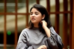 zaira wasim salary, Zaira Wasim islam, zaira wasim quits bollywood to focus on her faith islam, Dangal